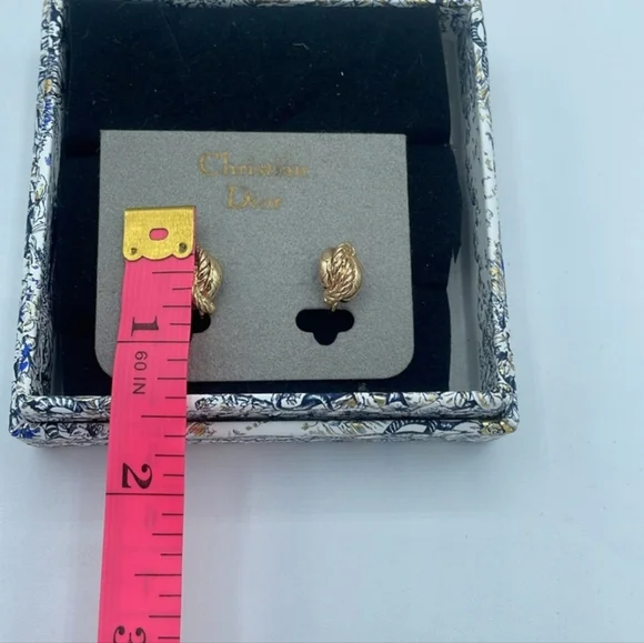 Christian Dior Twisted Ribbon Gold Clip-On Earrings with Box and COA - Picture 5 of 8